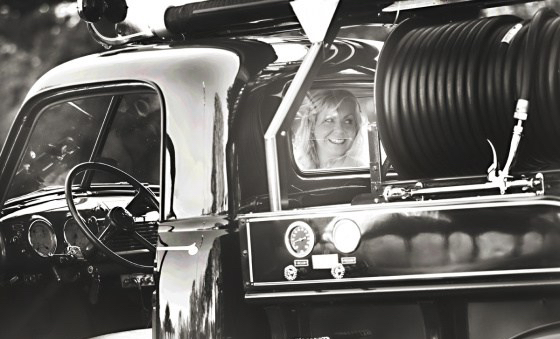 Vintage Fire Engine Bridal Portrait | Columbus Ohio Wedding Photographer | Kay Ingle Photographer